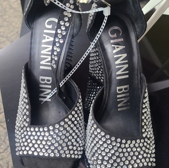 Woman's Rhinestone Shoe - Picture 4 of 4